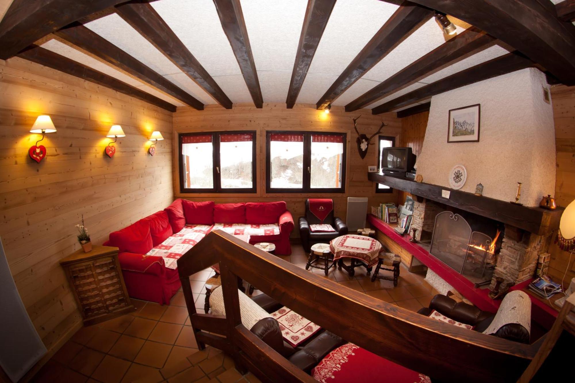 Hotel - Restaurant - Bar - Le Sapin Fleuri Bourg-dʼOueil Exteriér fotografie
